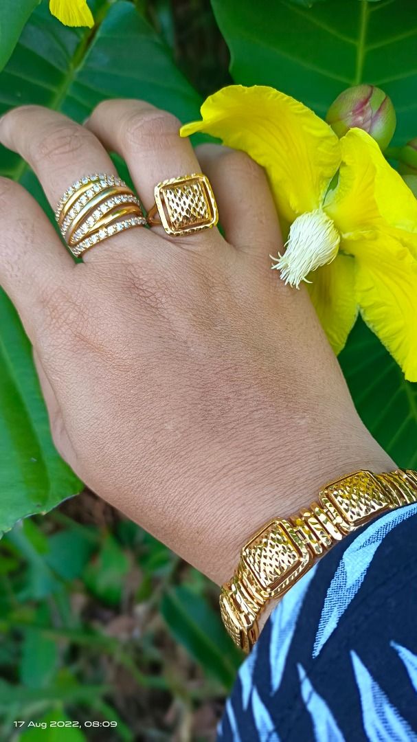 Cincin Gold Plated Bold Square Biskut Tawar Women s Fashion Jewelry Organisers Rings on Carousell