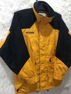 (Category: ) located in . Submitted by amirthriftcollection (Listing ID 1314572773, Image 1). Description: .