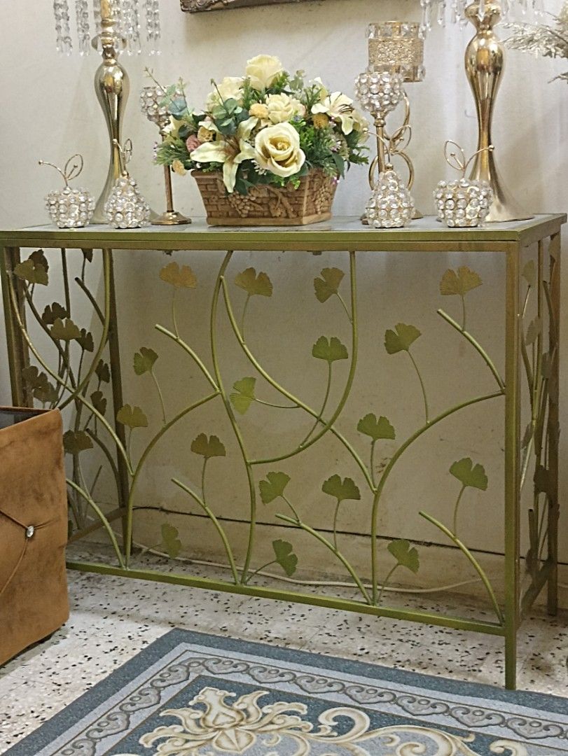 Console tea table (Category: Tables & Sets) located in Kuala Lumpur. Submitted by beonline (Listing ID 1314693363, Image 1). Description: .