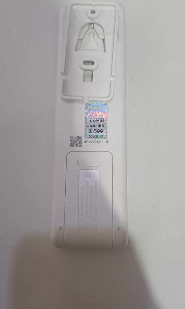 DAIKIN CONTROLLER (Category: Air Conditioners & Heating) located in Johor Bahru. Submitted by selvan89 (Listing ID 1314695874, Image 2). Description: new item ..original daikin ..for inverter model.