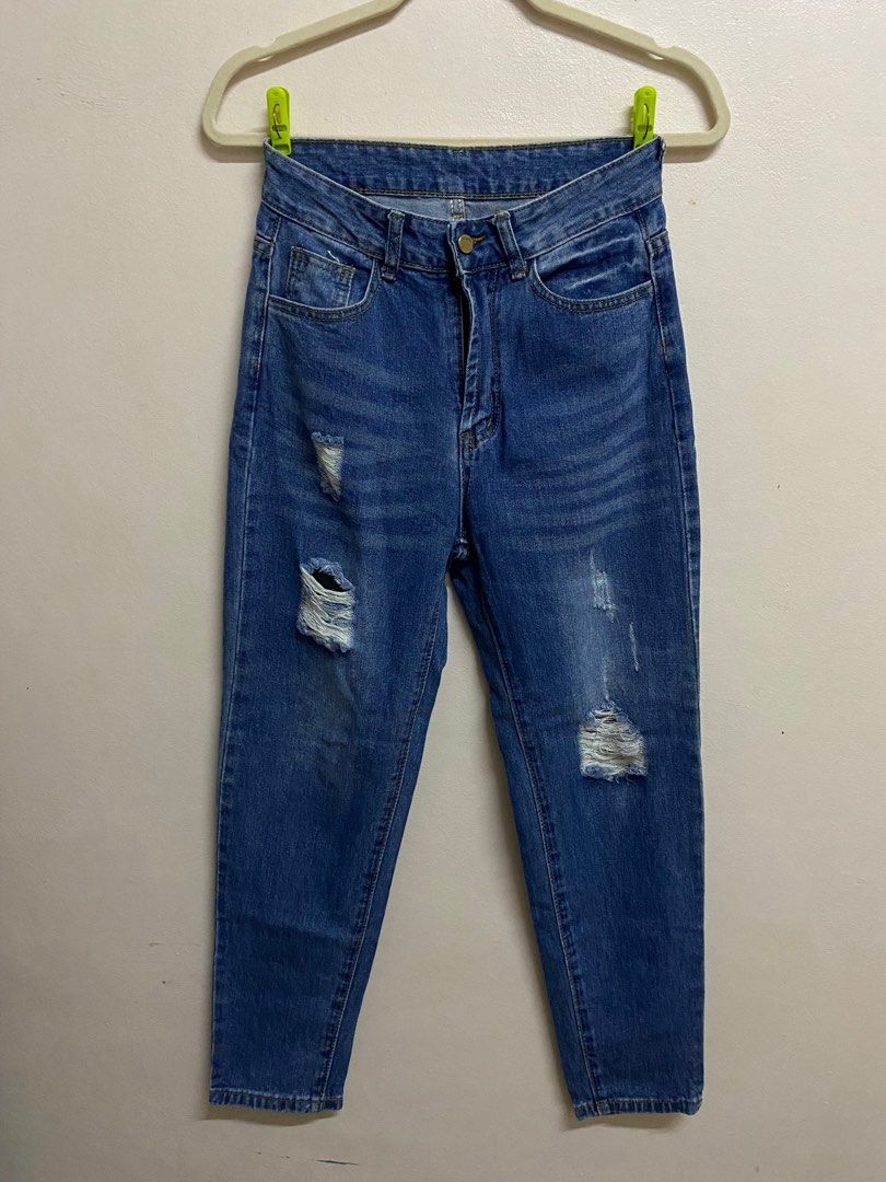 Denim pants P1 (Category: Jeans) located in Santa Rosa. Submitted by help.medeclutter21 (Listing ID 1314693288, Image 1). Description: Shein XS (see pic) BUT please see pic in CENTIMETER for exact measurement Length 98cm (see pic) J&T Gcash/BPI as MOP .