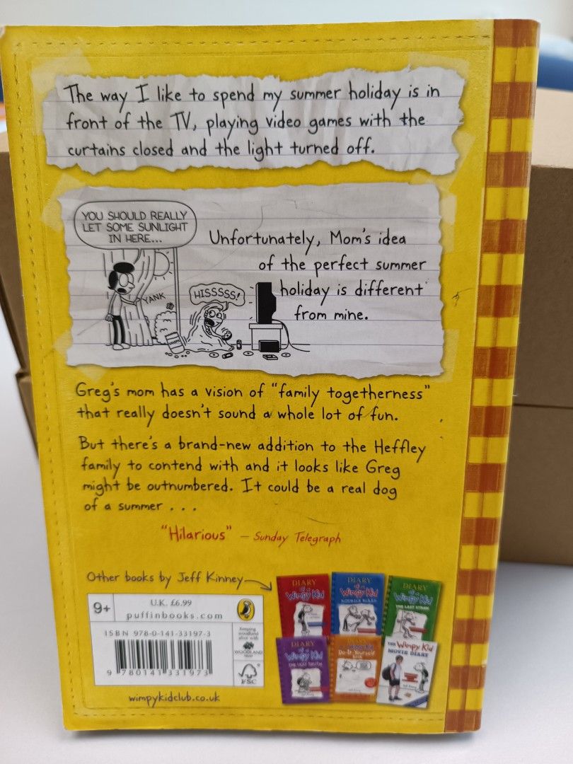 Diary Of A Wimpy Kid Dogs Days, 興趣及遊戲, 書本& 文具, 小說及非小說- Carousell