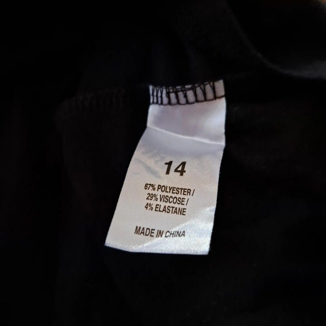 Everlast Shirt (Category: Shirts) located in Makati City. Submitted by mymyyuki.27 (Listing ID 1314720671, Image 3). Description: Everlast Shirt size 14.