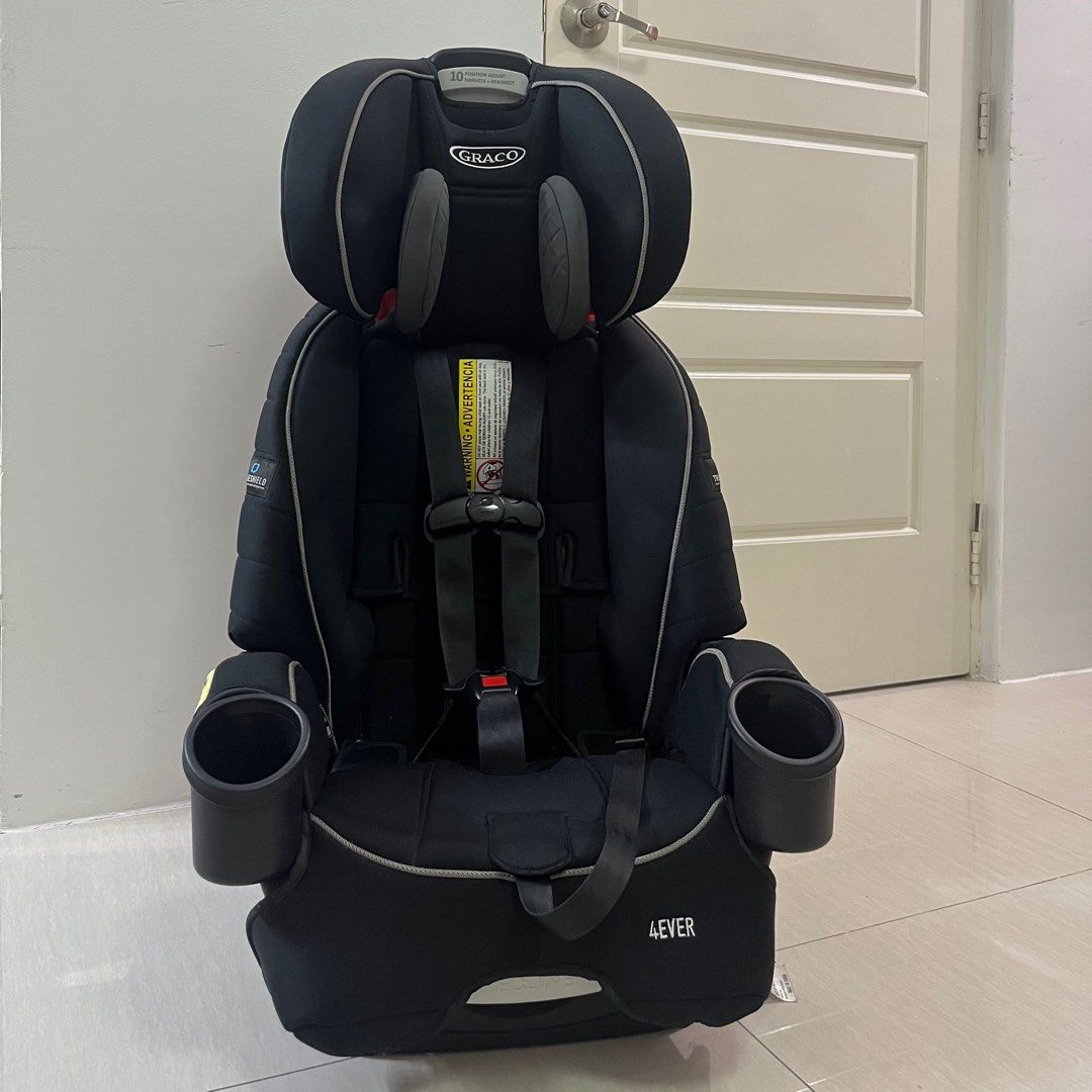 GRACO 4EVER TS car seat with FREEBIES (Category: Car Seats) located in Quezon City. Submitted by selling.thingzzz (Listing ID 1314683810, Image 3). Description: up to 30kgs capacity 💕 FREE Safe Fit protective seat saver 💕 FREE neck pillow .