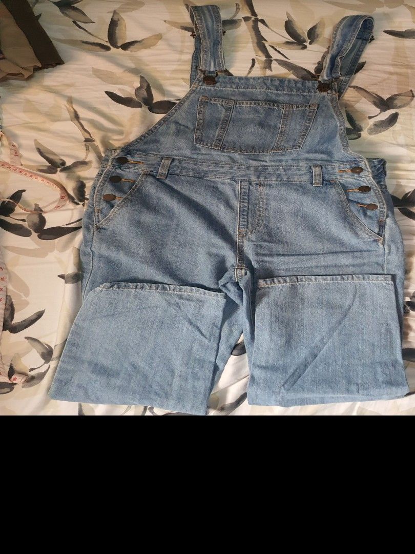 GU Jumper Jeans (Category: Other Bottoms) located in Manila. Submitted by mane_13 (Listing ID 1314627212, Image 1). Description: RFS: does not fit me anymore Details on the sizes are on the pictures.