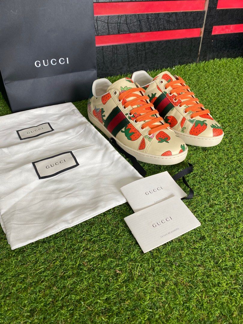 Gucci ace strawberry on sale