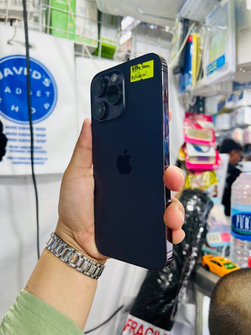 Iphone 14 Pro Max 1TB 86% batt Dualsim (Category: iPhone 14 Series) located in San Juan City. Submitted by javedsgadgetshop (Listing ID 1314703917, Image 2). Description: OPEN FOR INSTALLMENT VIA CREDIT CARD/GGIVES/SPAY/BILLEASE & SWAP/TRADE-IN! WE BUY AND SELL ( ANYKINDS OF UNIT BINIBILI PO NAMIN)! PTPA : Padelete po f bawal Quick Specs : Iphone 14promax (Dualsim) •1TB •HK Variant •86% batt health •Factory Unlock •95% Smoothness •No hidden issue