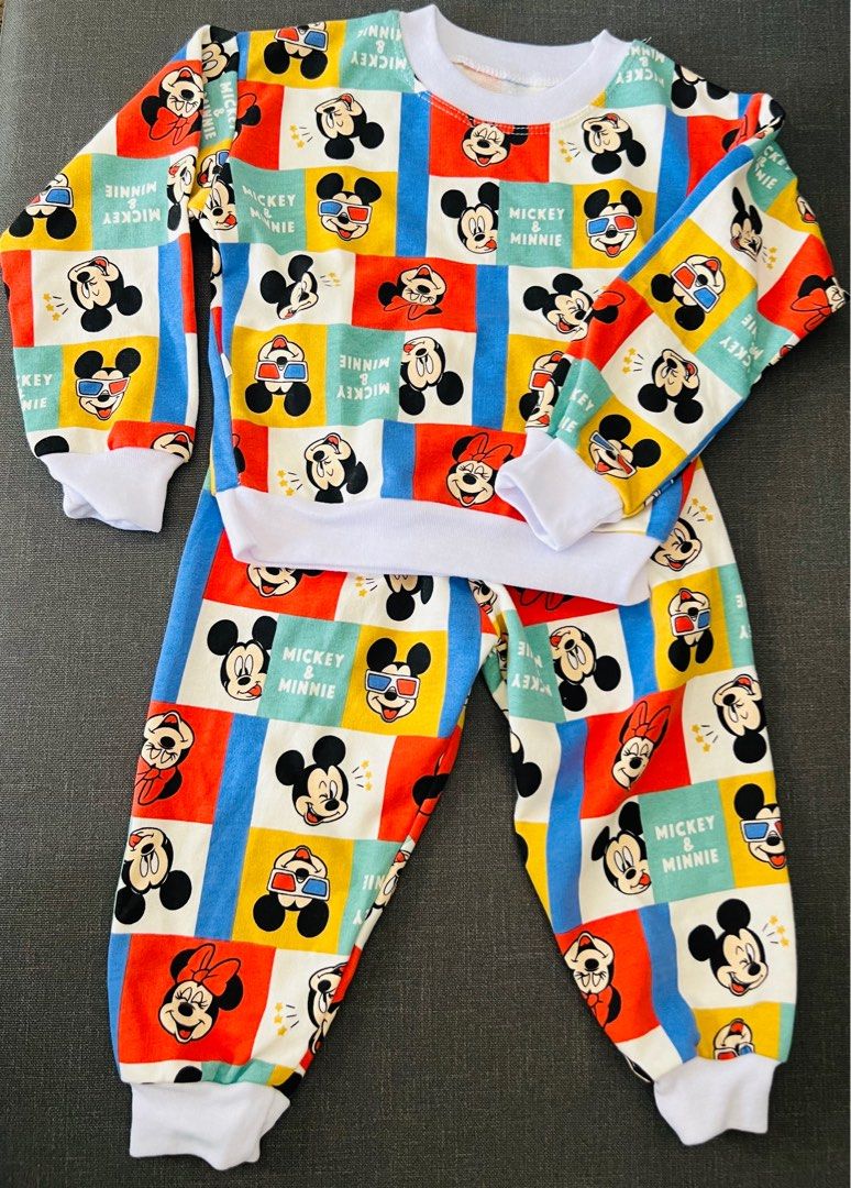 Jogger Set (Category: Babies & Kids Fashion) located in Bacolod City. Submitted by shinggot1981 (Listing ID 1314719835, Image 2). Description: Jogger Set Brandnew, character design, overruns Soft material used (tela) Size small 1-2y.
