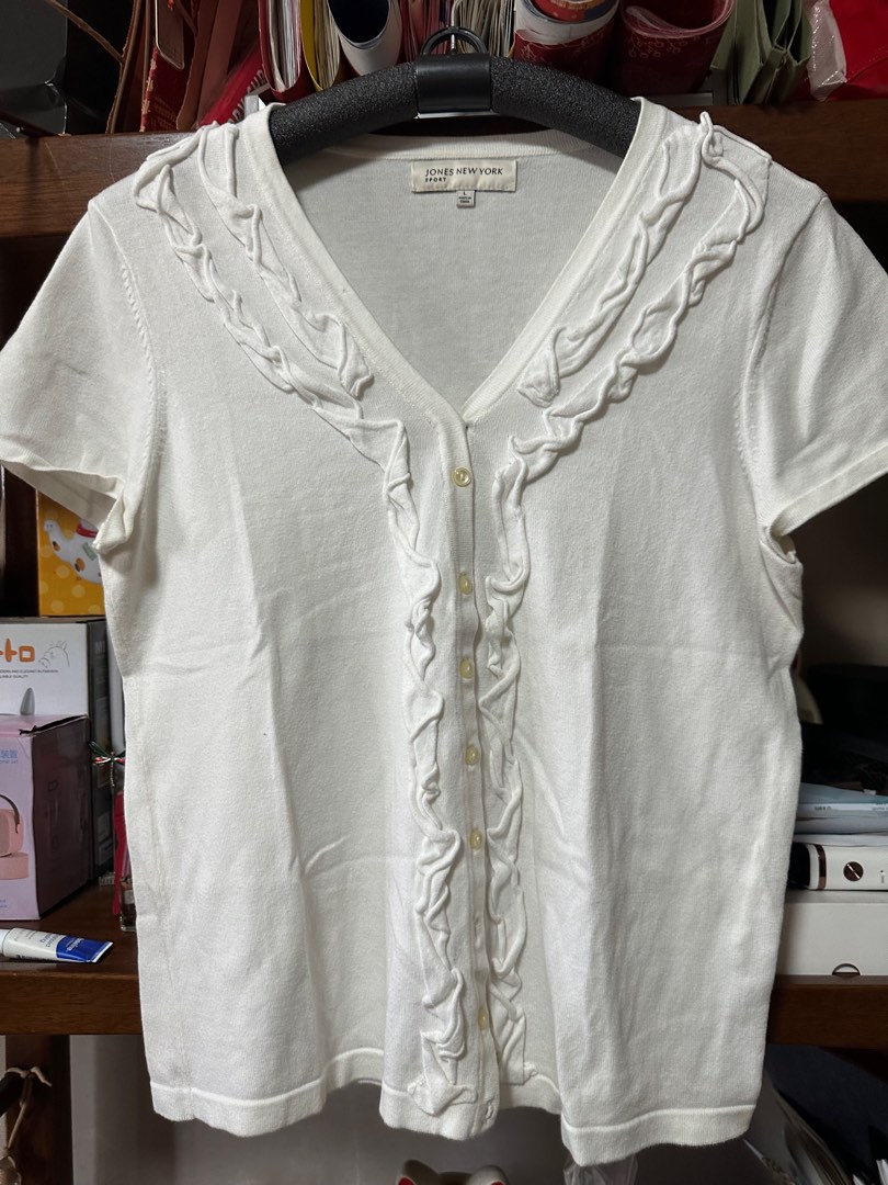 Jones of New York Sport knit white top Women s Fashion Tops Blouses on Carousell