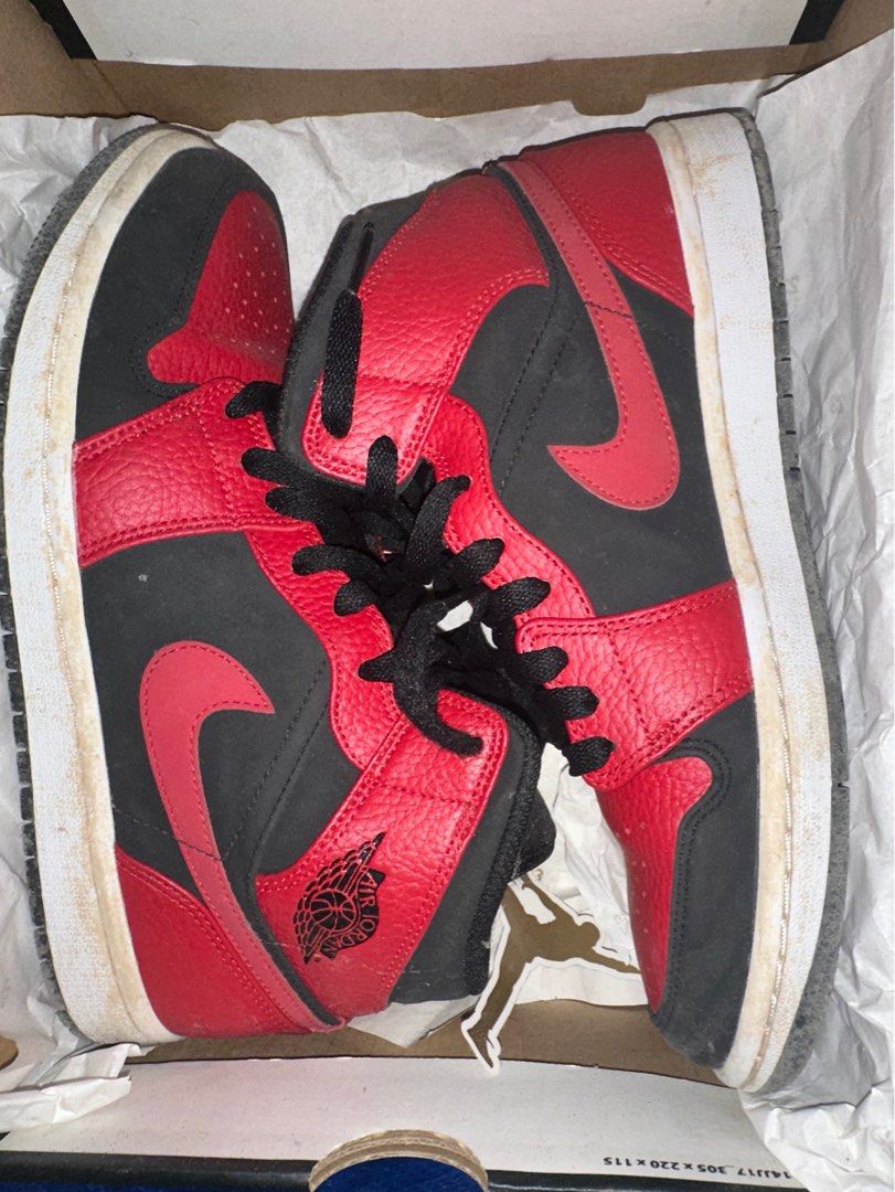 Air jordan 1 mid bred 2018 hotsell