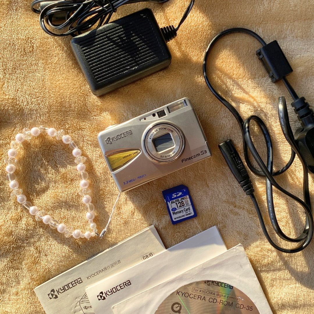 Kyocera Finecam s3 (Category: Cameras) located in Quezon City. Submitted by cameraforsale.ph (Listing ID 1314570210, Image 3). Description: 📷 Rare Kyocera Finecam s3 EDIT: WILL BE SELLING IT AT A LOWER PRICE BECAUSE OF THE DEFECTIVE REPLACEMENT BATTERY (DRAINS EASILY) Replacement battery finally arrived😭 Vintage Vibe output [5999 BUT REPRICED TO 3500] [RARE] [READY TO USE] - 3.3 MP CCD Camera - Manual white balance, compact and lightweight, wit