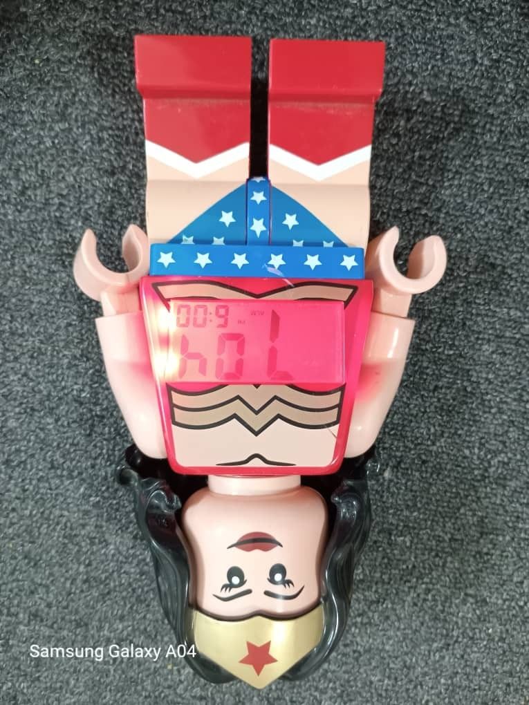 Wonder woman lego clock outlet