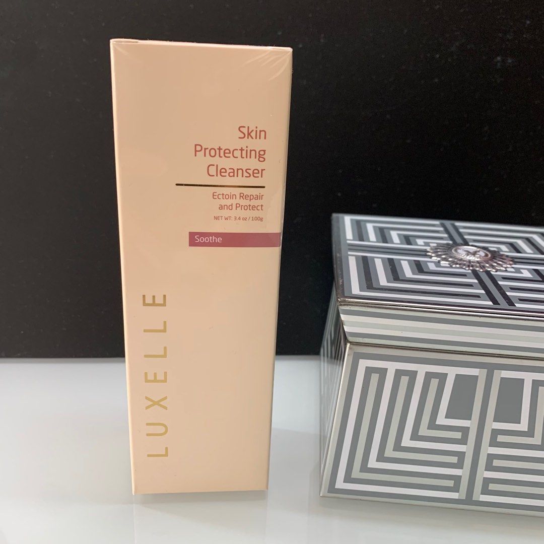 Luxelle Skin Protecting Cleanser (Category: Face Care) located in Manila. Submitted by urbanwear (Listing ID 1314677976, Image 1). Description: .