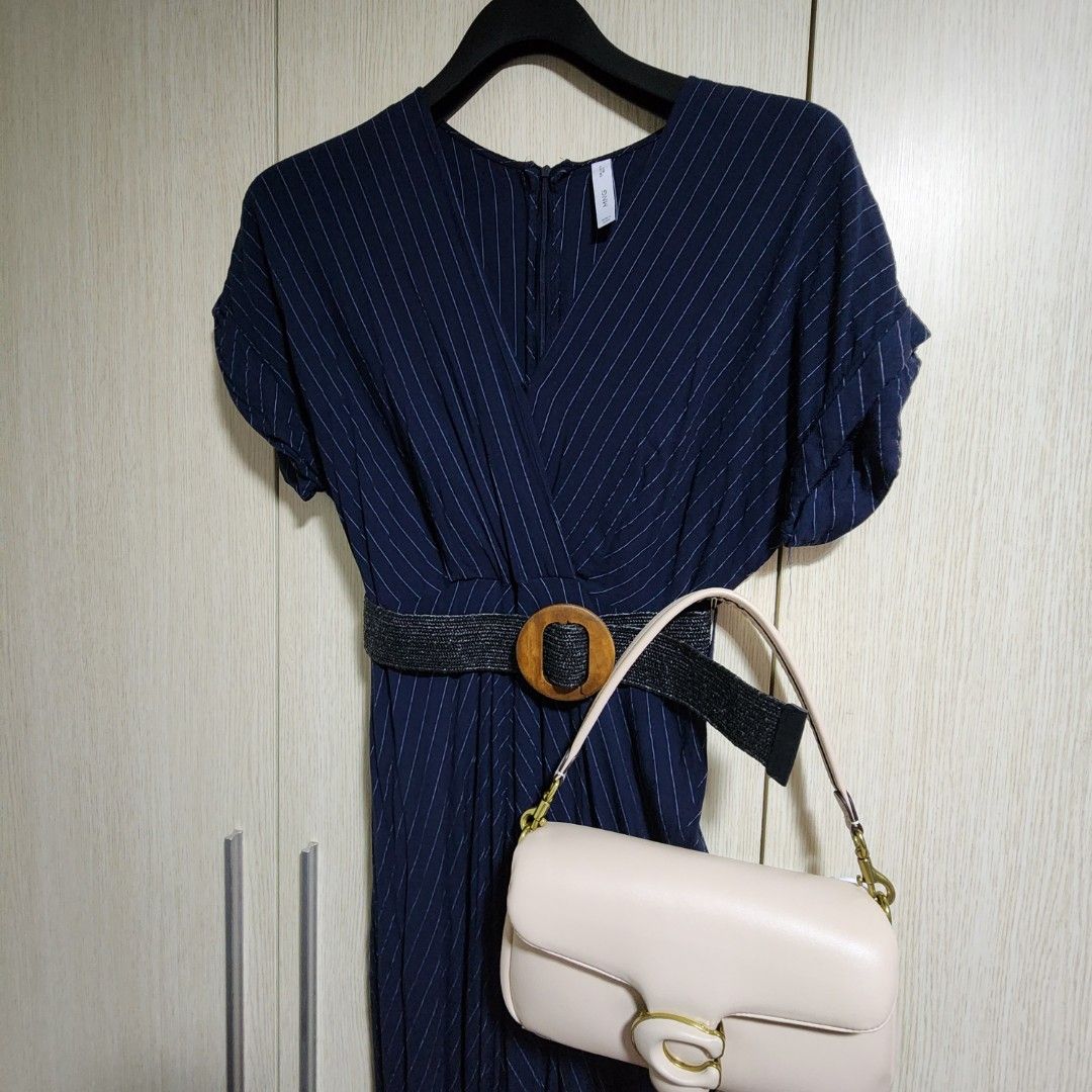 MANGO Navy Blue Flowy Dress with Belt, Women's Fashion, Dresses & Sets, Dresses on Carousell MANGO Navy Blue Flowy Dress with Belt, Women's Fashion, Dresses & Sets, Dresses on Carousell
