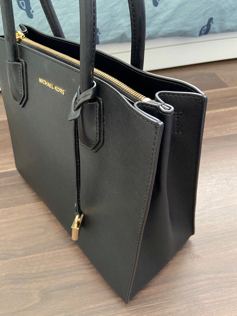 Mercer Large Pebbled Leather Accordion Tote Bag