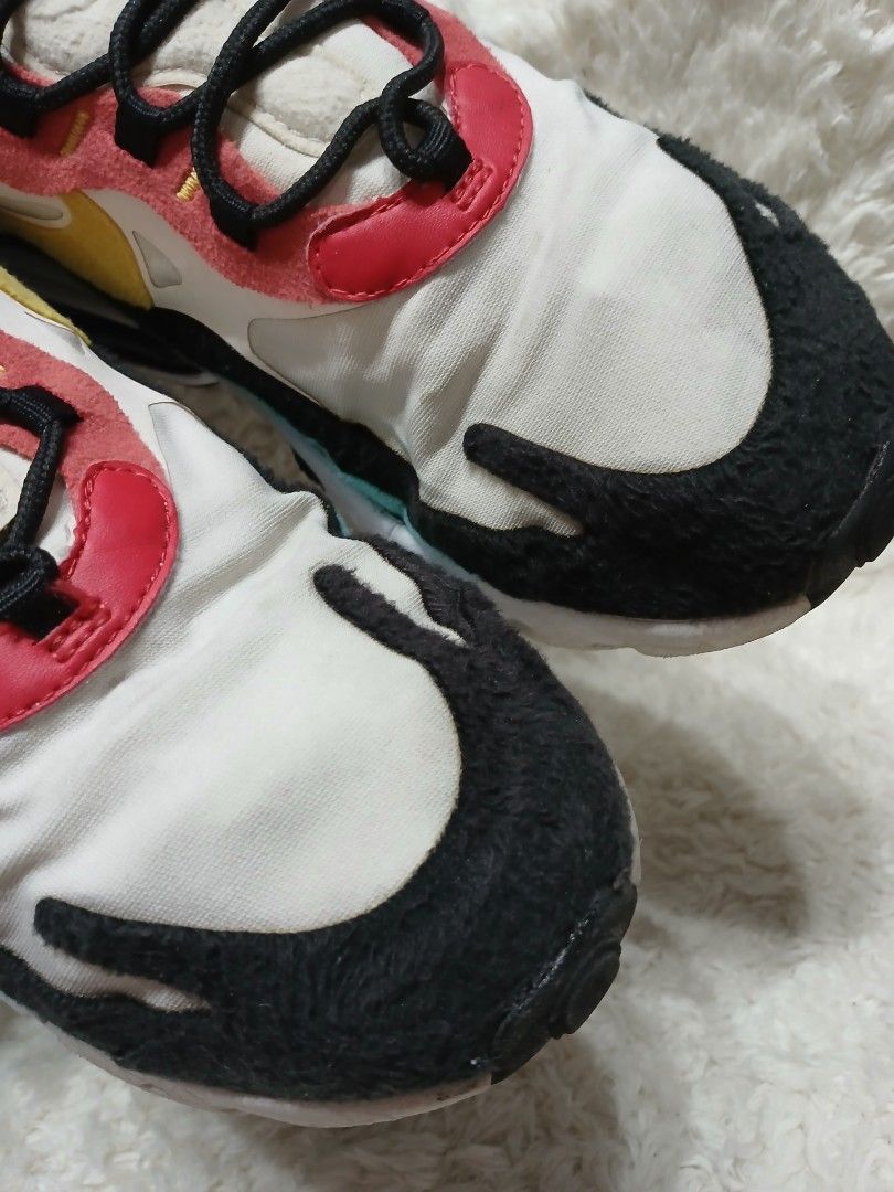 Nike 270 React, eur42.5 (cm27) (Category: Sneakers) located in Kidapawan. Submitted by darsarahselections (Listing ID 1314634452, Image 2). Description: Buy as is, meaning it is the buyers’ due diligence to investigate before purchasing. Items are thrifted/surplus items or as declared otherwise. No warranty, no guarantee. Thus, you understand that there’ll be no return, no exchange, and no refunds for issues as seen on photos posted or declared a