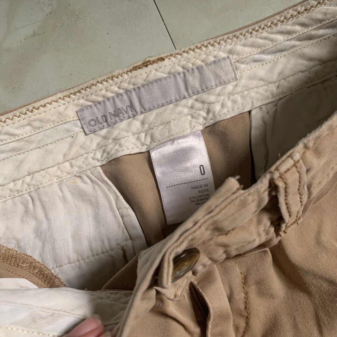 Old Navy Kendal Khaki Skirt (Category: Skirts) located in Taguig. Submitted by askgue (Listing ID 1314613579, Image 2). Description: 28” width 13.5” length .