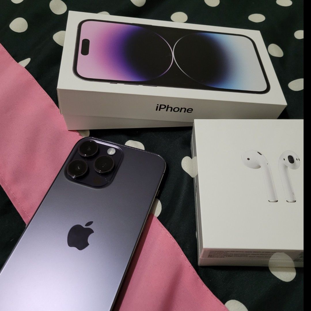 Original Iphone 14 pro 128 (Category: iPhone 14 Series) located in Quezon City. Submitted by moonchayo (Listing ID 1314714522, Image 1). Description: slightly used iphone 14 bought in canada with original box you can use any sim card no charger.