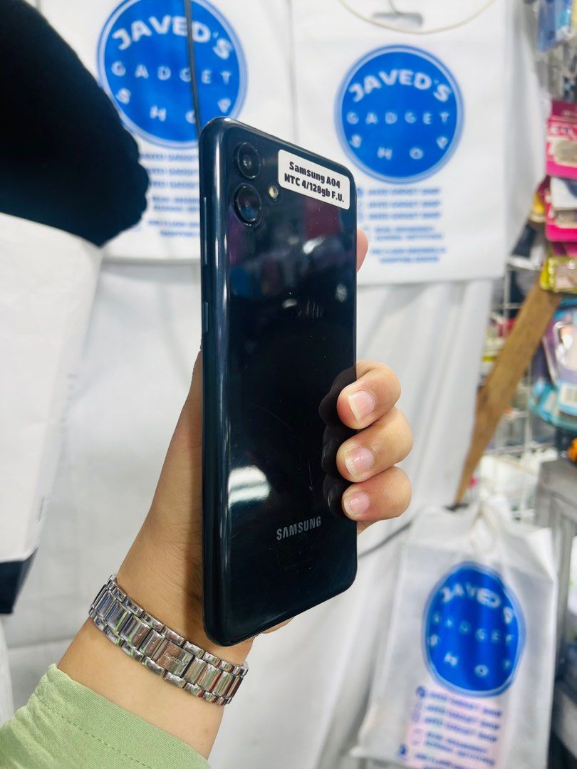 Samsung A04 128gb Dualsim FU (Category: Samsung) located in San Juan City. Submitted by javedsgadgetshop (Listing ID 1314704950, Image 3). Description: OPEN FOR INSTALLMENT VIA CREDIT CARD/GGIVES/SPAY/BILLEASE & SWAP/TRADE-IN! WE BUY AND SELL ( ANYKINDS OF UNIT BINIBILI PO NAMIN)! PTPA : Padelete po f bawal Quick Specs : Samsung A04 •128gb •NTC Variant •Good batt health •Factory Unlock •95% Smoothness •No hidden issue | No Repaired •100% Authenti