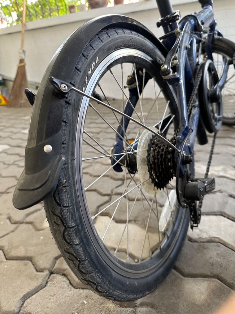 Tern Folded Bike A7 (Category: Bicycles) located in Caloocan City. Submitted by hsuanind19288 (Listing ID 1314560955, Image 3). Description: Bought this at Mall of Asia used like 15 days then goes to storage for months Condition are like new just abit dusty Location Las Pinas Ng Road .