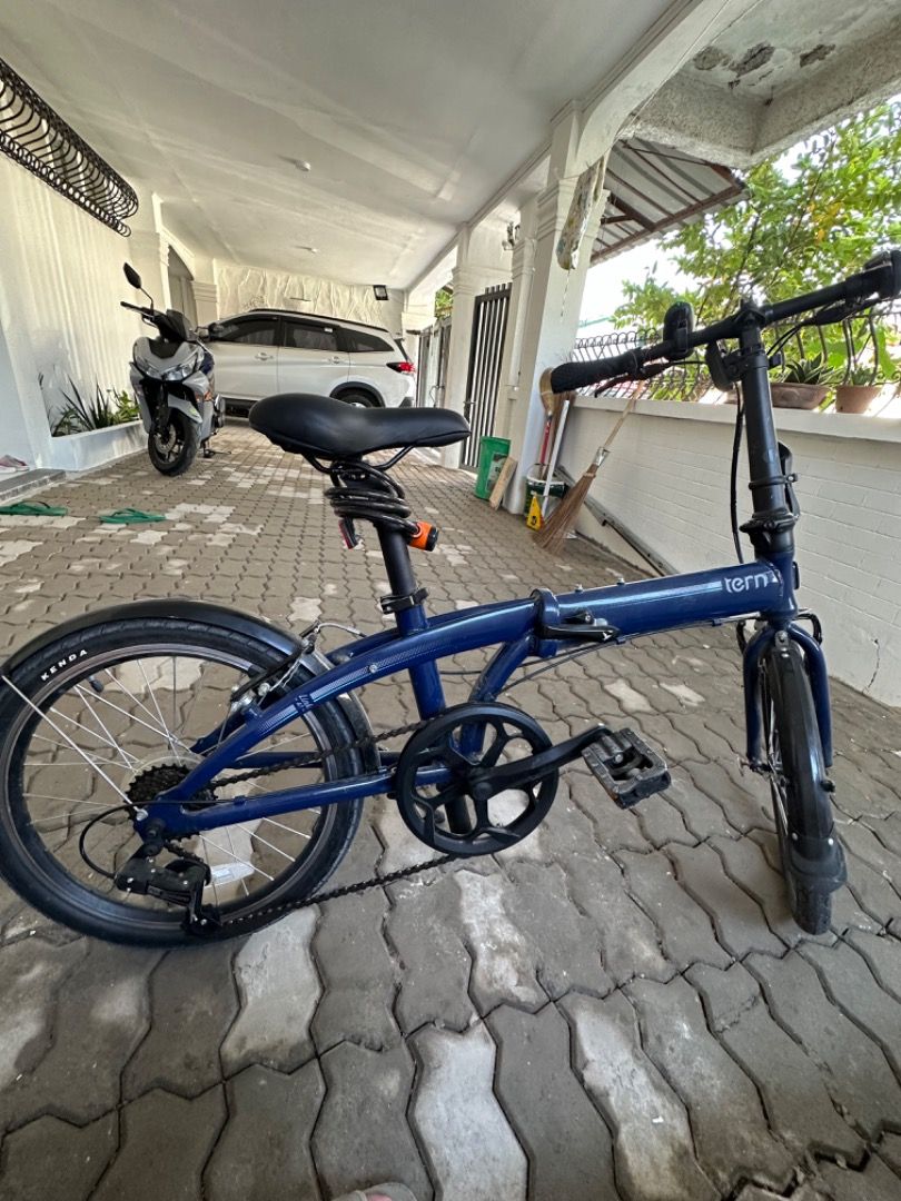 Tern Folded Bike A7 (Category: Bicycles) located in Caloocan City. Submitted by hsuanind19288 (Listing ID 1314560955, Image 1). Description: Bought this at Mall of Asia used like 15 days then goes to storage for months Condition are like new just abit dusty Location Las Pinas Ng Road .