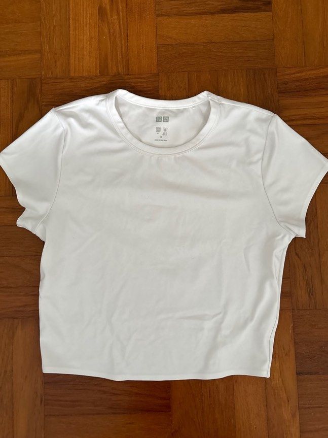 Uniqlo Ultra Stretch Airism Cropped White Short Sleeve T-Shirt