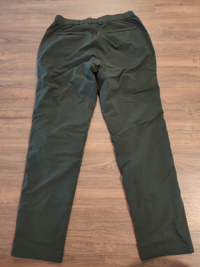 Uniqlo winter wind breaker pant Women s Fashion Bottoms Other Bottoms on Carousell