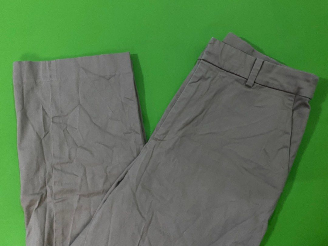 UNIQLO Womens Ankle Pants (Category: Other Bottoms) located in Rizal. Submitted by declutterwithbongcha (Listing ID 1314578944, Image 3). Description: UNIQLO Womens Ankle Pants COLOR: Khaki (Light) Size: M 370 + SF MOP: GCASH (Payment first) MOD: J&T.