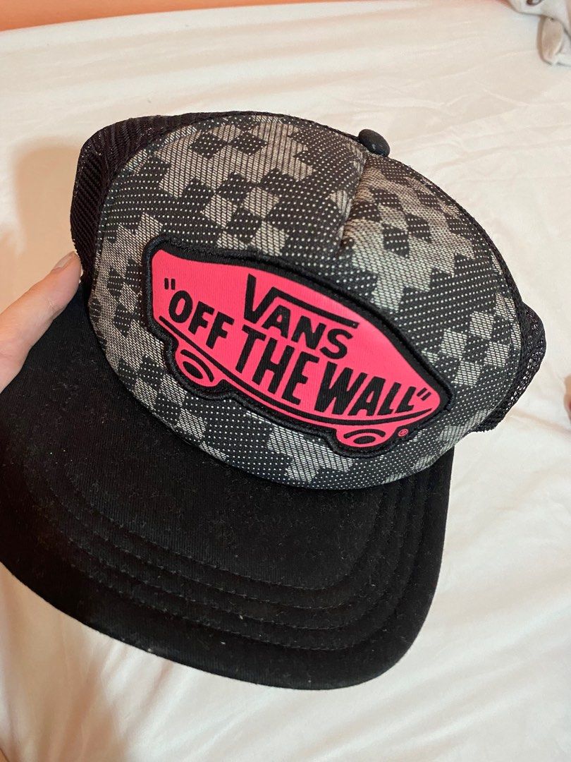 Vans Snapback Cap Men s Fashion Watches Accessories Caps Hats on Carousell