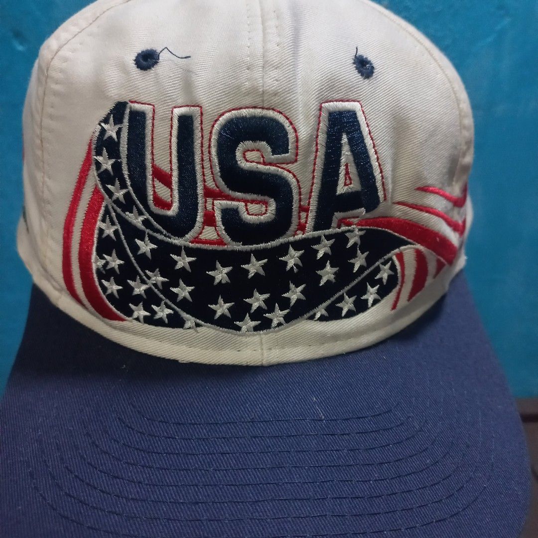 Vintage USA 1996 Olympics draped flag Logo7 snapback cap (Category: Caps & Hats) located in Quezon City. Submitted by ceegee30 (Listing ID 1314696279, Image 1). Description: Vintage USA 1996 Olympics Draped flag Logo7 snapback cap Olympic games collection.