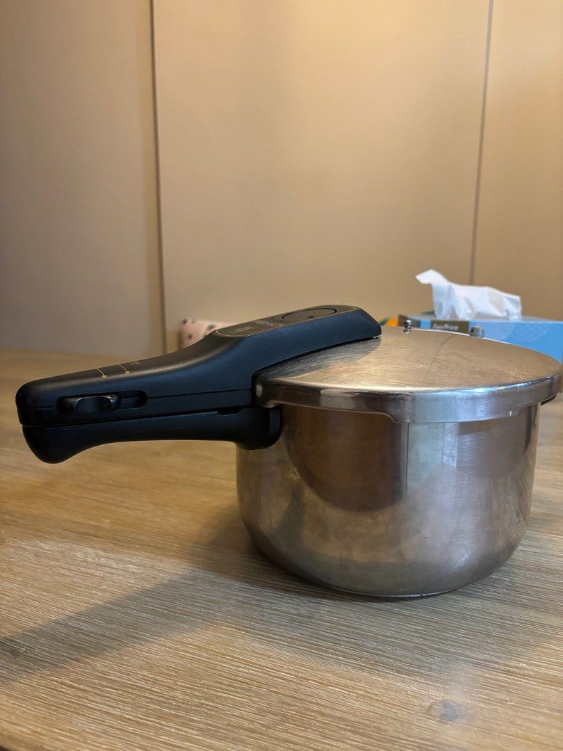 WMF pressure cooker 4.5l