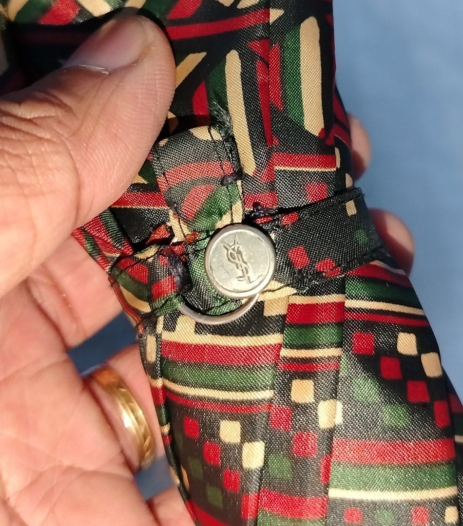 YsL Umbrella (Category: Umbrellas) located in Polomolok. Submitted by dkljapansurplus (Listing ID 1314681194, Image 2). Description: Ysl umbrella Made in japan In a good condition Freeshipping.