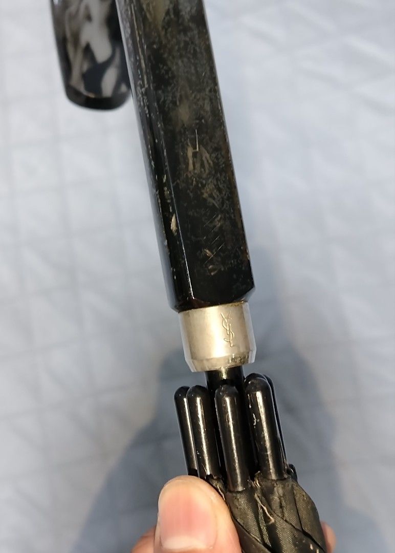 YsL Umbrella (Category: Umbrellas) located in Polomolok. Submitted by dkljapansurplus (Listing ID 1314681194, Image 3). Description: Ysl umbrella Made in japan In a good condition Freeshipping.