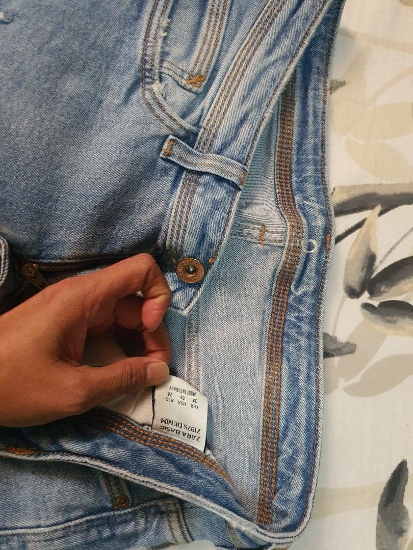 Zara embroidered Jeans (Category: Jeans) located in Manila. Submitted by mane_13 (Listing ID 1314630575, Image 2). Description: RFS: Does not fit me anymore Details of sizes on on the pictures.