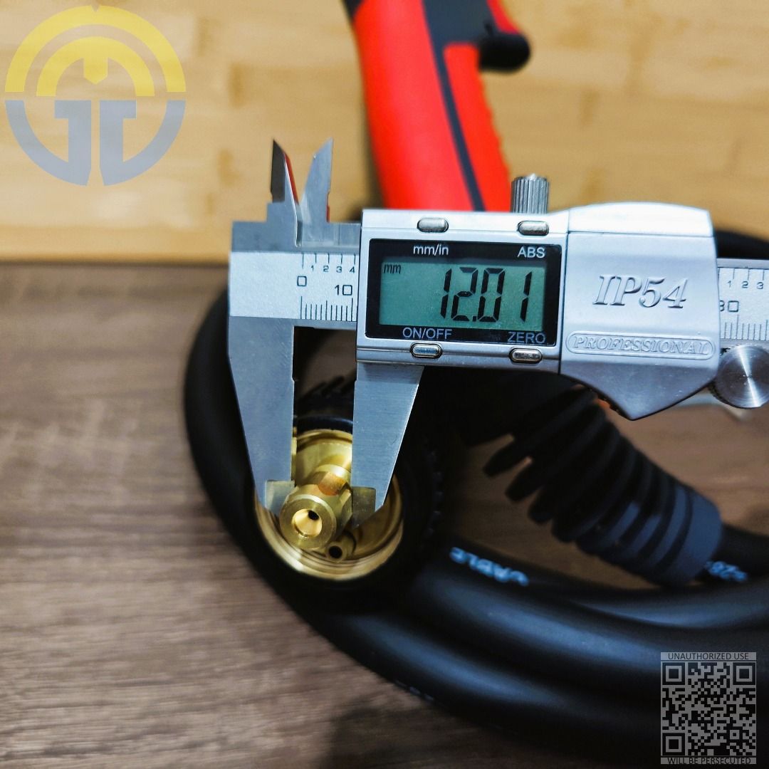 25AK MIG Welding Torch Air Cooled 5M (Category: Construction Tools & Equipment) located in Mandaluyong City. Submitted by gavz6488 (Listing ID 1314860123, Image 3). Description: Air cooled MIG Welding torch. Current rating is 230A and running at 60 percent duty cycle. Fits in 0.8 to 1.2 mm diameter wire spool. Rubber torch with high insulating property. Flexible torch suitable for all types of welder as it is comfortable to be used. ISO 9001, CE,