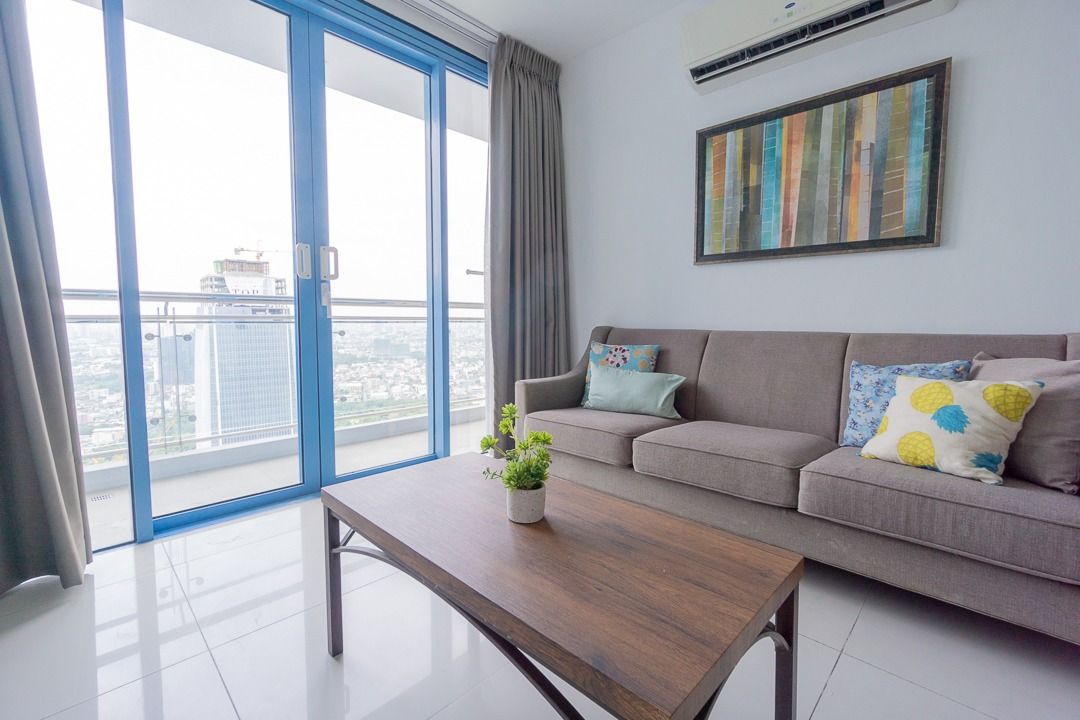 🔆2BR Three Central For Sale (Category: Apartments & Condos) located in Makati City. Submitted by renzproperties (Listing ID 1314820656, Image 3). Description: 🔆2BR Three Central For Sale For Sale - ₱16,500,000.00 2 BR 3 TB FA: 73 sqm Fully Furnished Parking: 1 Features: •⁠ Penthouse With utility •⁠ With Maid’s room Remarks: •⁠ Repriced from ₱21M *DIRECT TO OWNER* *FOR CLIENTS ONLY* ⬇️More properties⬇️ FB & IG - renzproperties DM for inquiries �