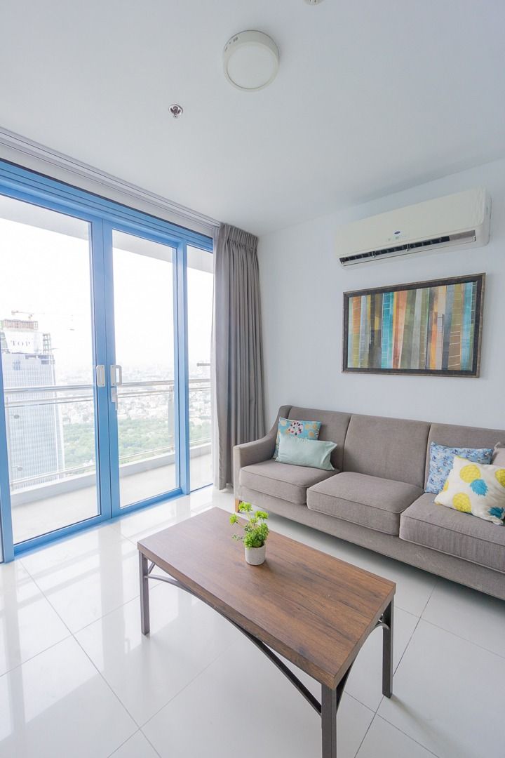 🔆2BR Three Central For Sale (Category: Apartments & Condos) located in Makati City. Submitted by renzproperties (Listing ID 1314820656, Image 2). Description: 🔆2BR Three Central For Sale For Sale - ₱16,500,000.00 2 BR 3 TB FA: 73 sqm Fully Furnished Parking: 1 Features: •⁠ Penthouse With utility •⁠ With Maid’s room Remarks: •⁠ Repriced from ₱21M *DIRECT TO OWNER* *FOR CLIENTS ONLY* ⬇️More properties⬇️ FB & IG - renzproperties DM for inquiries �