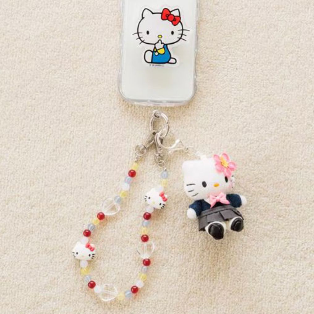 LOWRYS FARM Me% HELLO KITTY ビーズキーチャーム LOWRYS FARM Me% HELLO KITTY ビーズキーチャーム - メルカリ