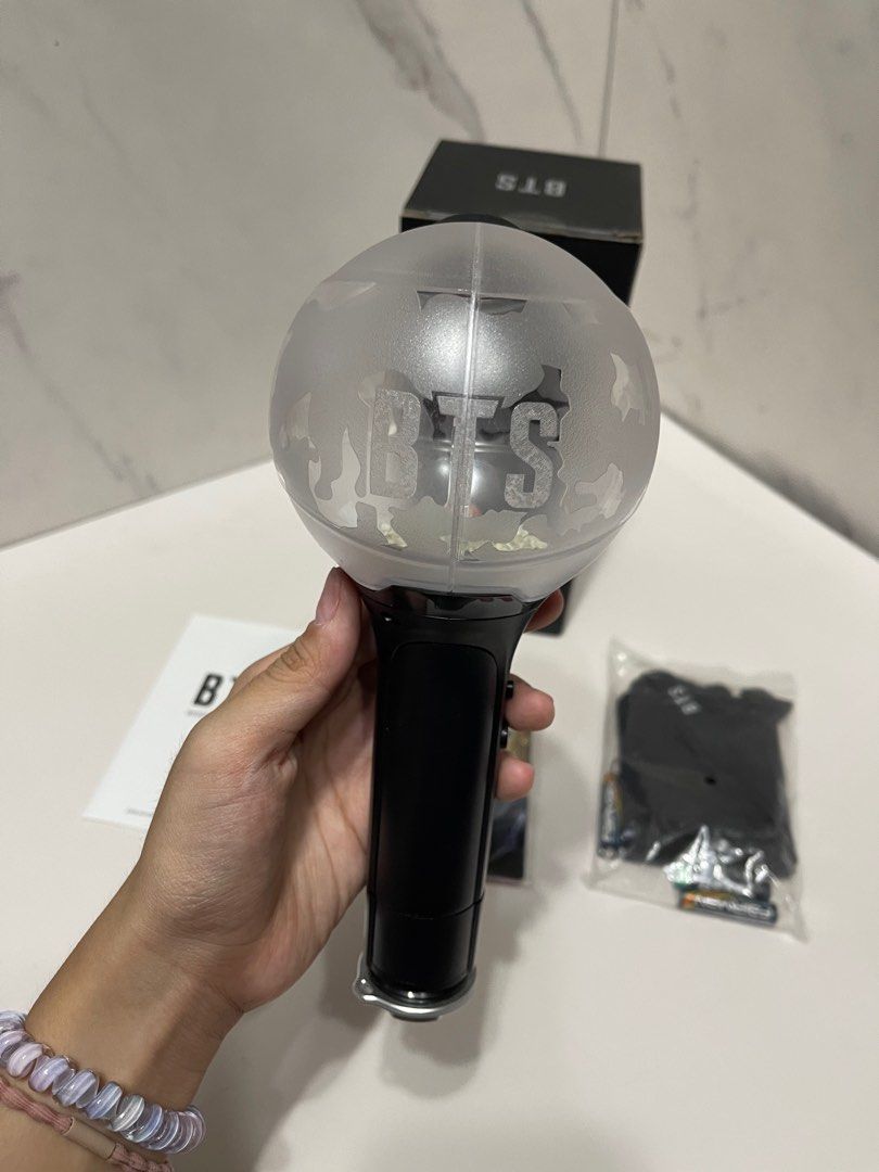 BTS Official Light Stick Ver. 3 (ARMY Bomb), Hobbies & Toys ...