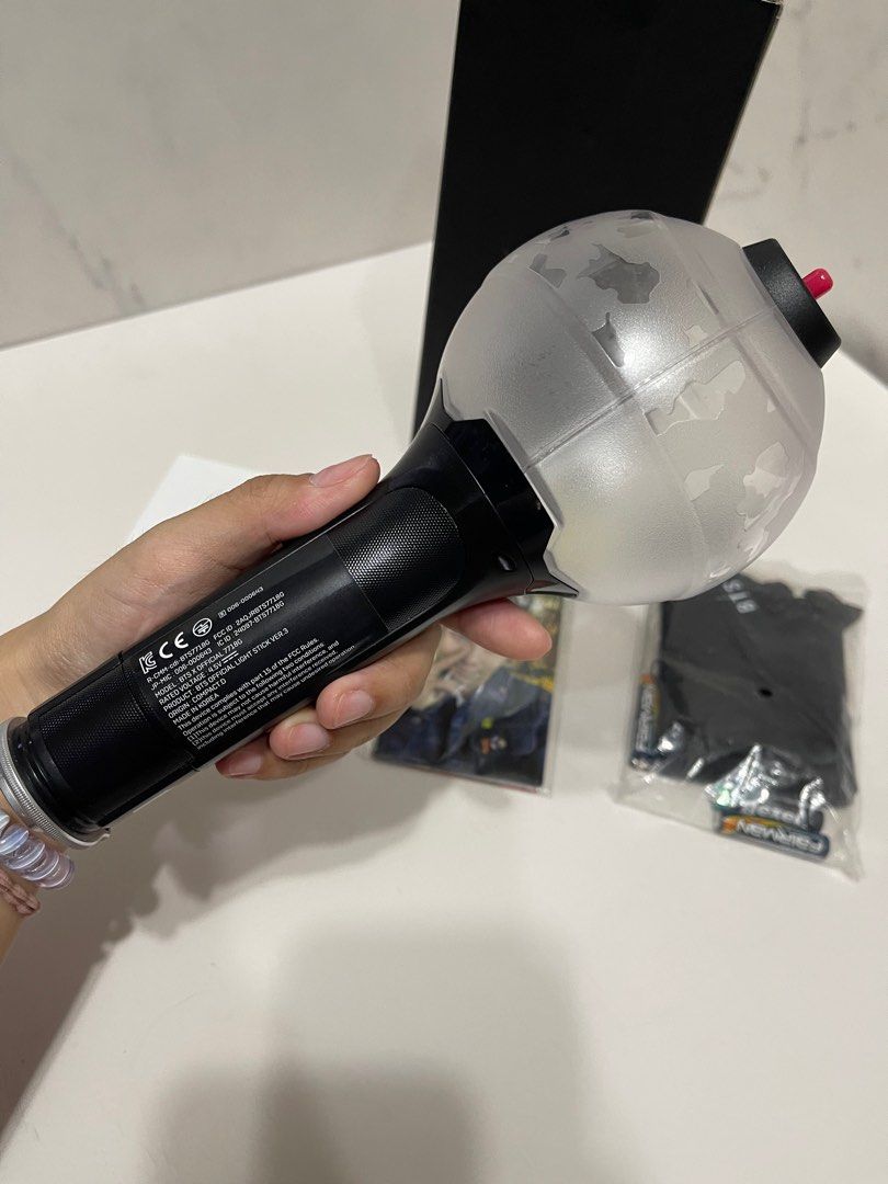BTS Official Light Stick Ver. 3 (ARMY Bomb), Hobbies & Toys ...
