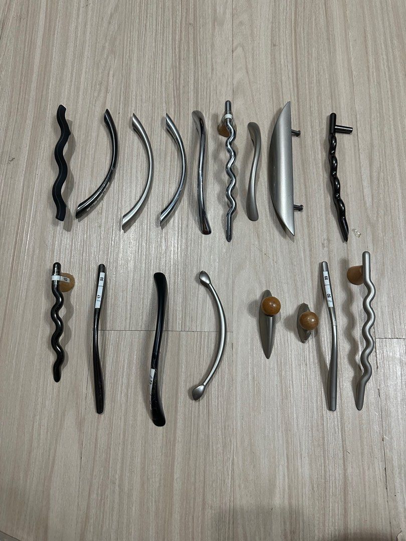 Cabinet Handles (Assorted) (Category: Other Home Furniture) located in San Fernando. Submitted by randomstuffphilippines (Listing ID 1314849849, Image 2). Description: 17 pcs assorted cabinet handles Take all Heavy duty handles .