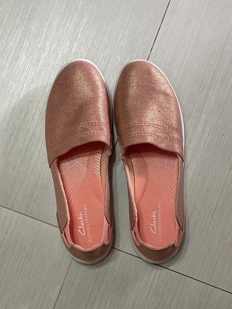 Clarks cloud step top