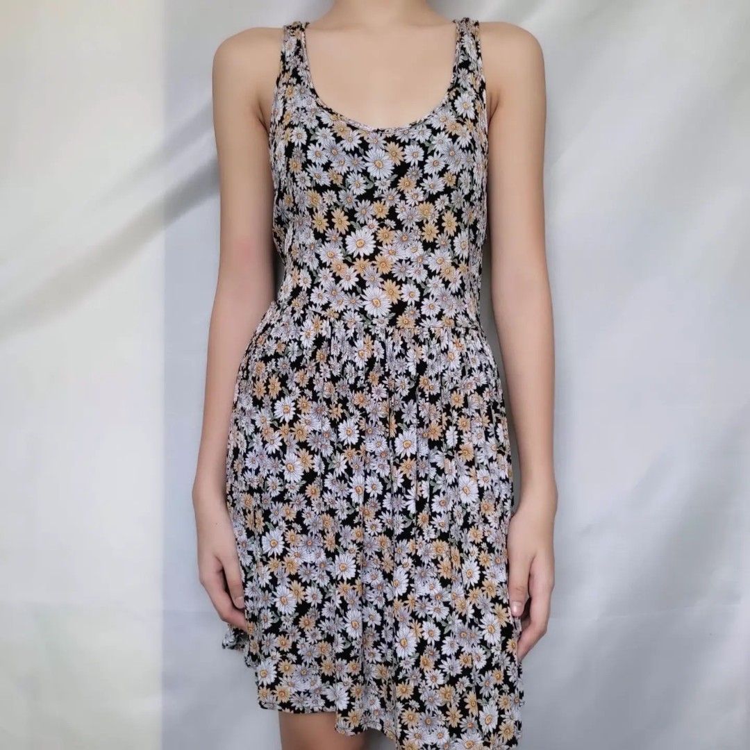 Daisy Dress Forever 21 Women s Fashion Dresses Sets Dresses on Carousell