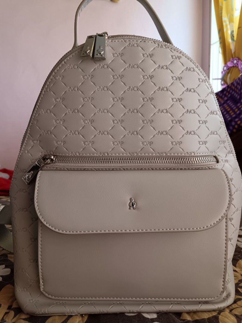 DUCK BACKPACK (Category: Backpacks) located in Melaka Tengah. Submitted by sisterspreloved (Listing ID 1314776205, Image 2). Description: Duck bagpack has minor flaws. As it is. Refer picture.