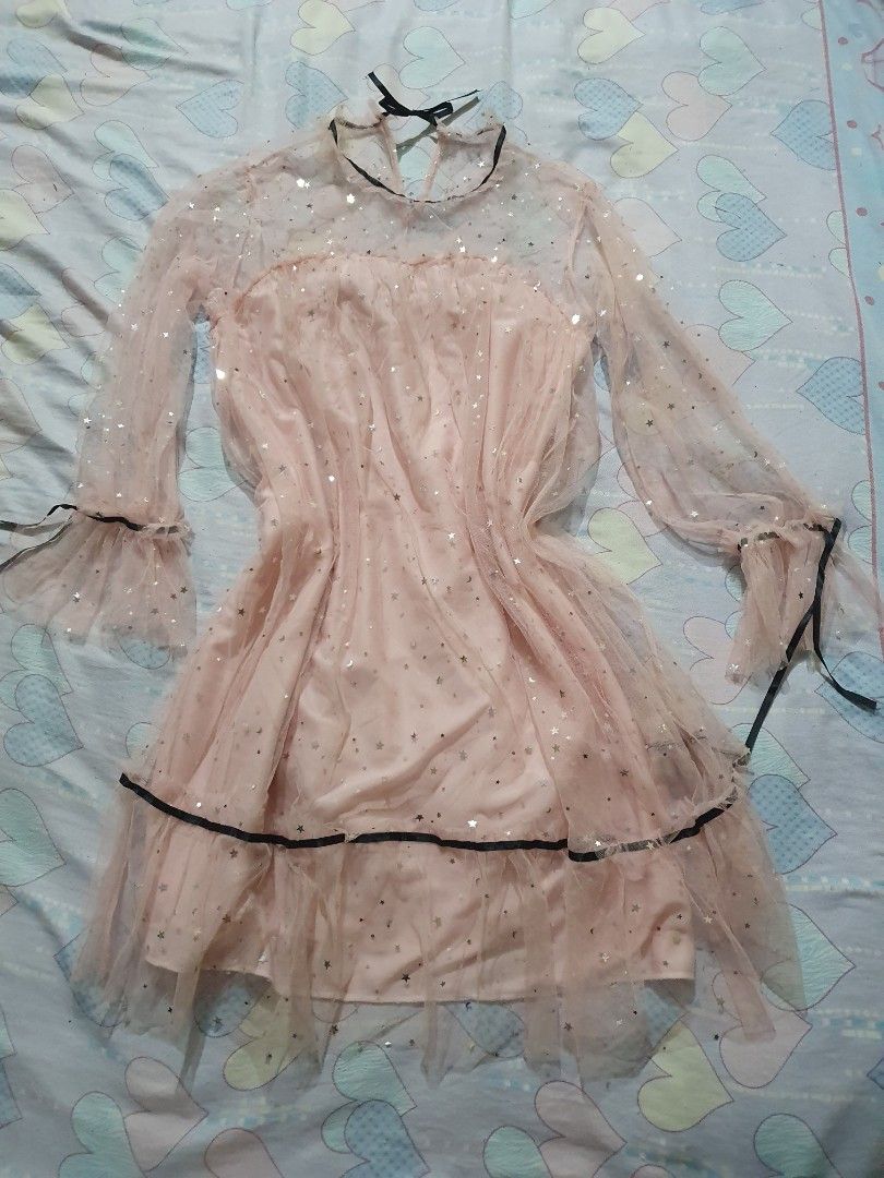 Flowy Party Dress Costume Women s Fashion Dresses Sets Dresses on Carousell