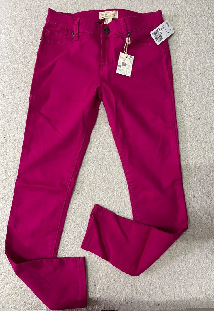 Forever 21 Kids Pants Size 9/10 (Category: Babies & Kids Fashion) located in Angono. Submitted by ake81973 (Listing ID 1314825197, Image 2). Description: Forever 21 Girls Pants Size 9/10 Actual Measures: Waist- 26inches Length-34.25 inches SF is at buyers expense. .