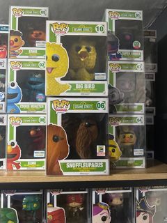Sesame Street Elmo with Rocco 2024 Limited Edition Funko Pop, Hobbies ...