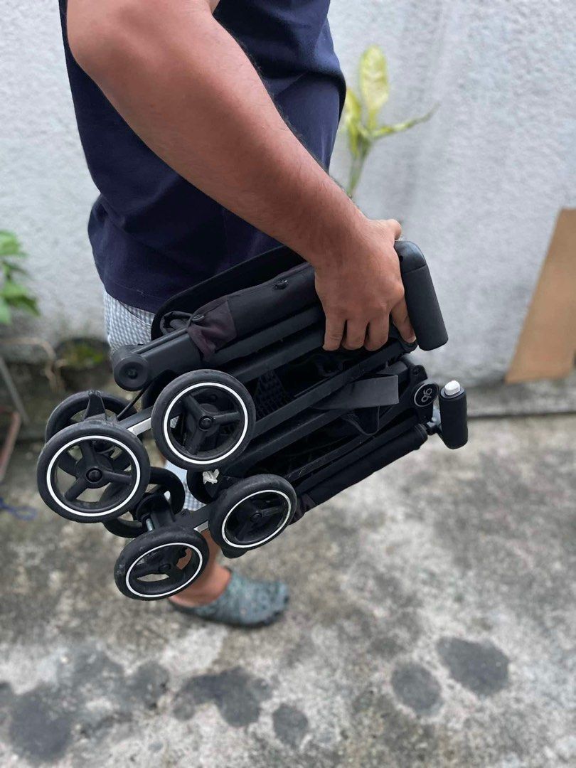GB Pockit Stroller (Category: Strollers) located in Valenzuela. Submitted by 3ssiastansachajapansurplus (Listing ID 1314933983, Image 1). Description: Likenew Issue: foot rest need to be replaced accidentally tear off See last photo .