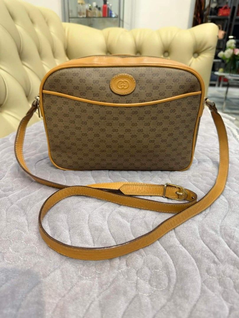 Gucci logo crossbody bag top