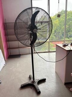 (Category: ) located in . Submitted by mzryn (Listing ID 1314839877, Image 1). Description: .